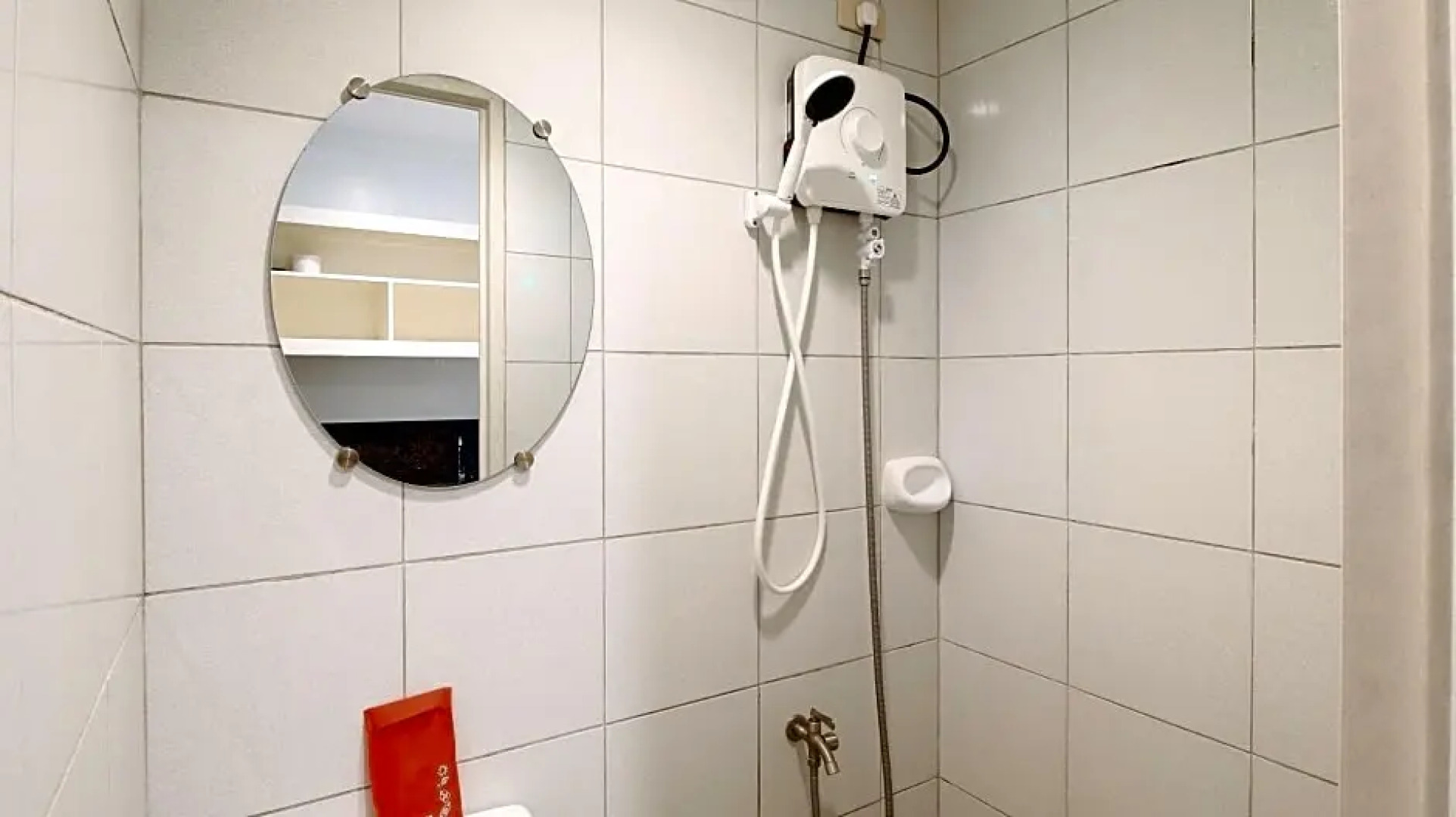 RedDoorz @ Don Martie Beach House Naic Cavite