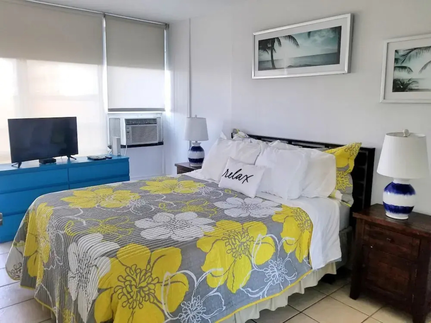 Beachfront Coral Beach Condo 305