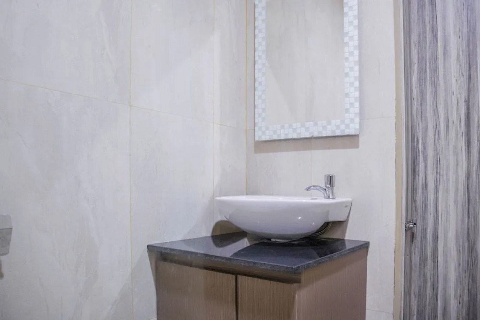 Oyo 1517 Madagascar Hotel