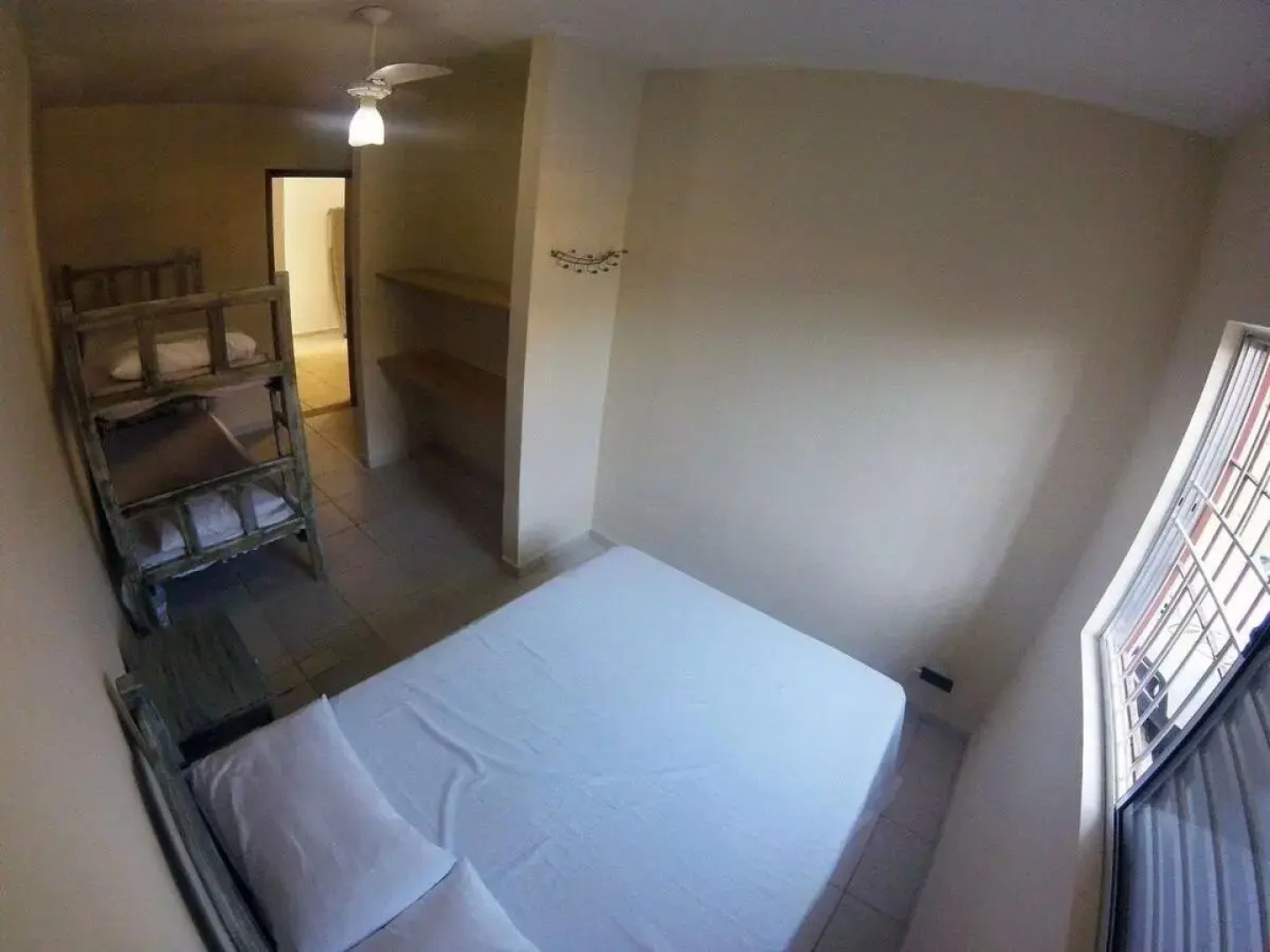 Casa aconchegante pé na areia c/ 5 quartos.