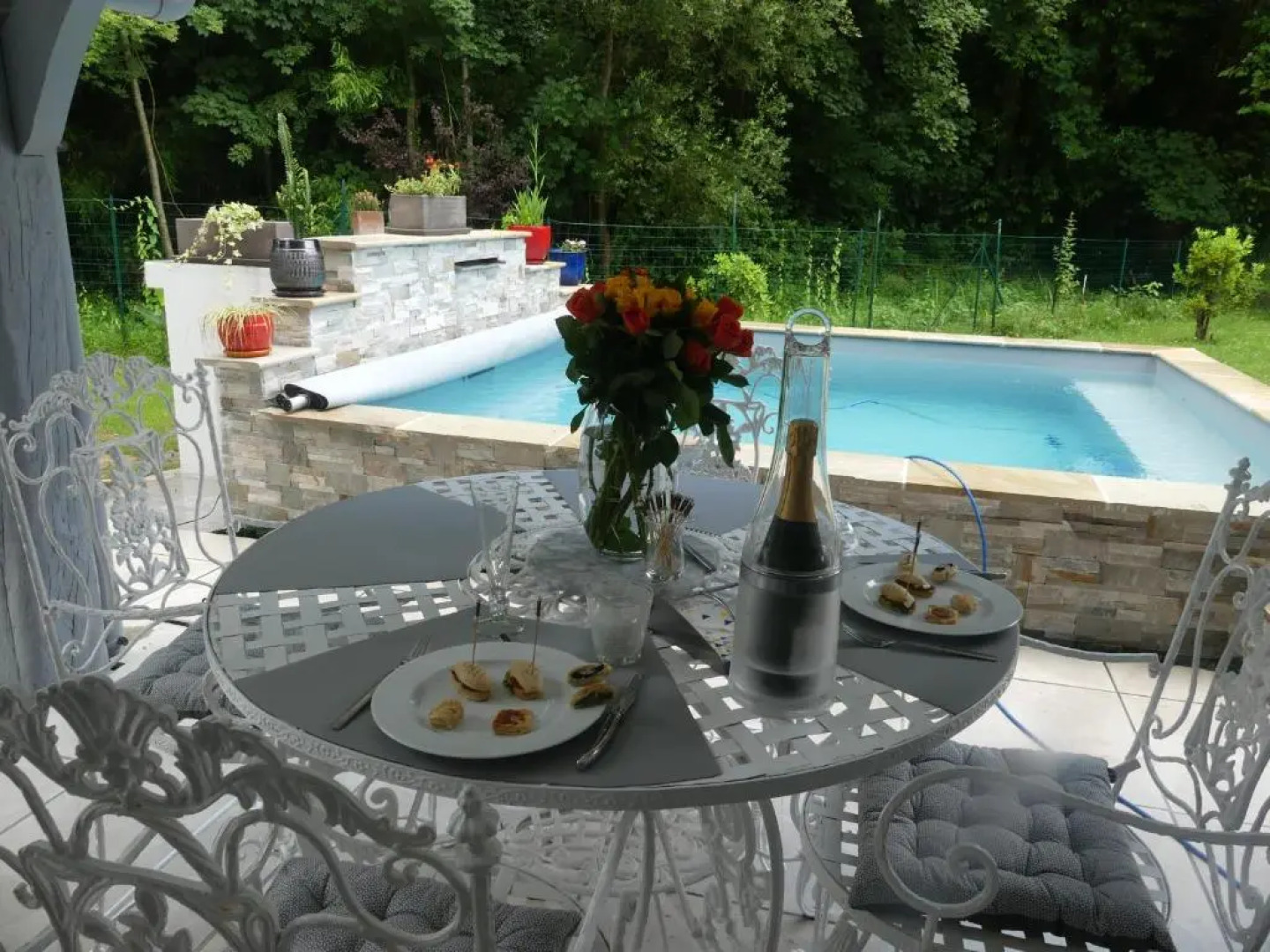 Toki Eder chez Marisol, piscine chauffée, décoration soignée et océan à 15 minutes entre Bayonne et Hossegor
