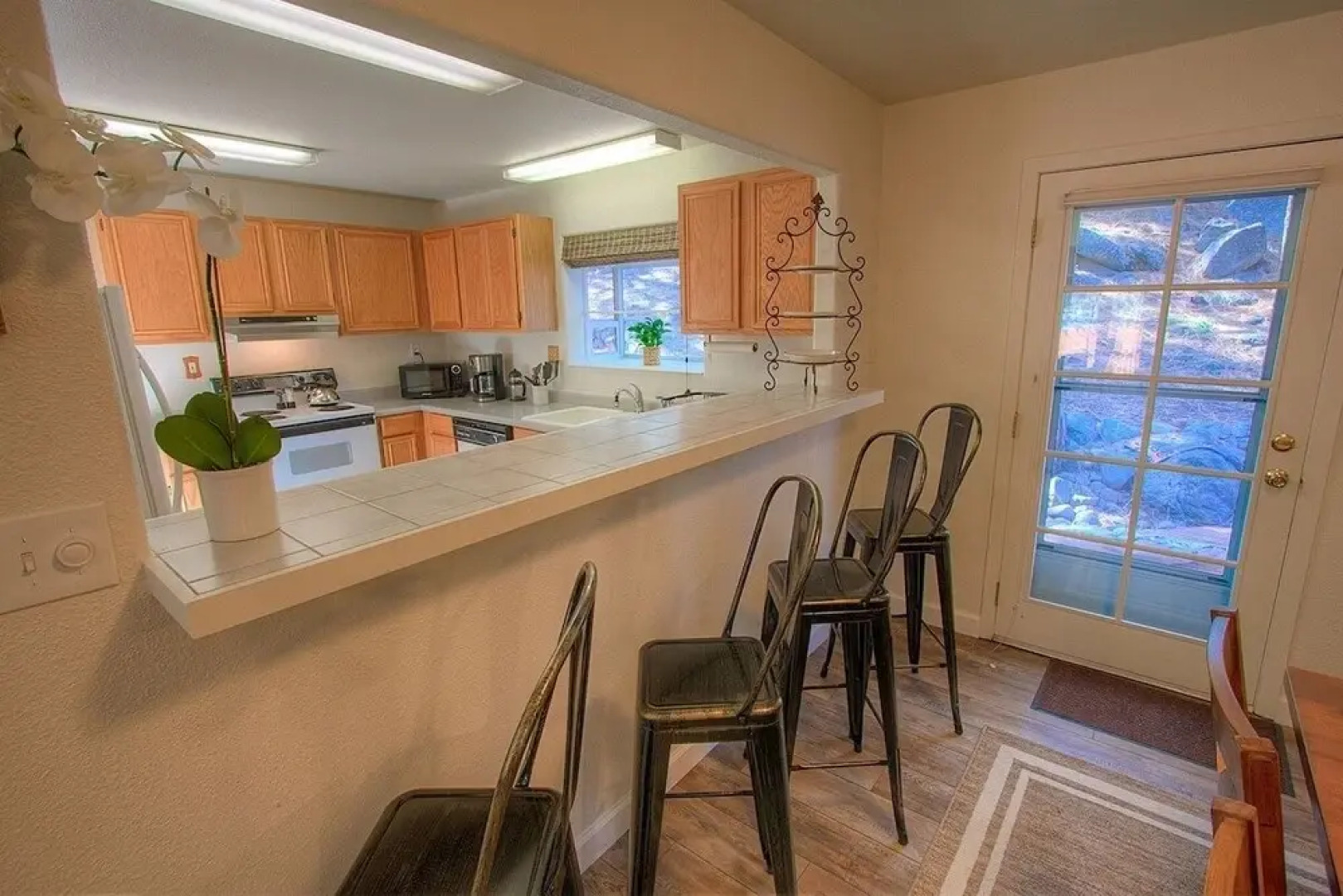 Nvh0823 - Sadies Hustle 3 Bedroom Home