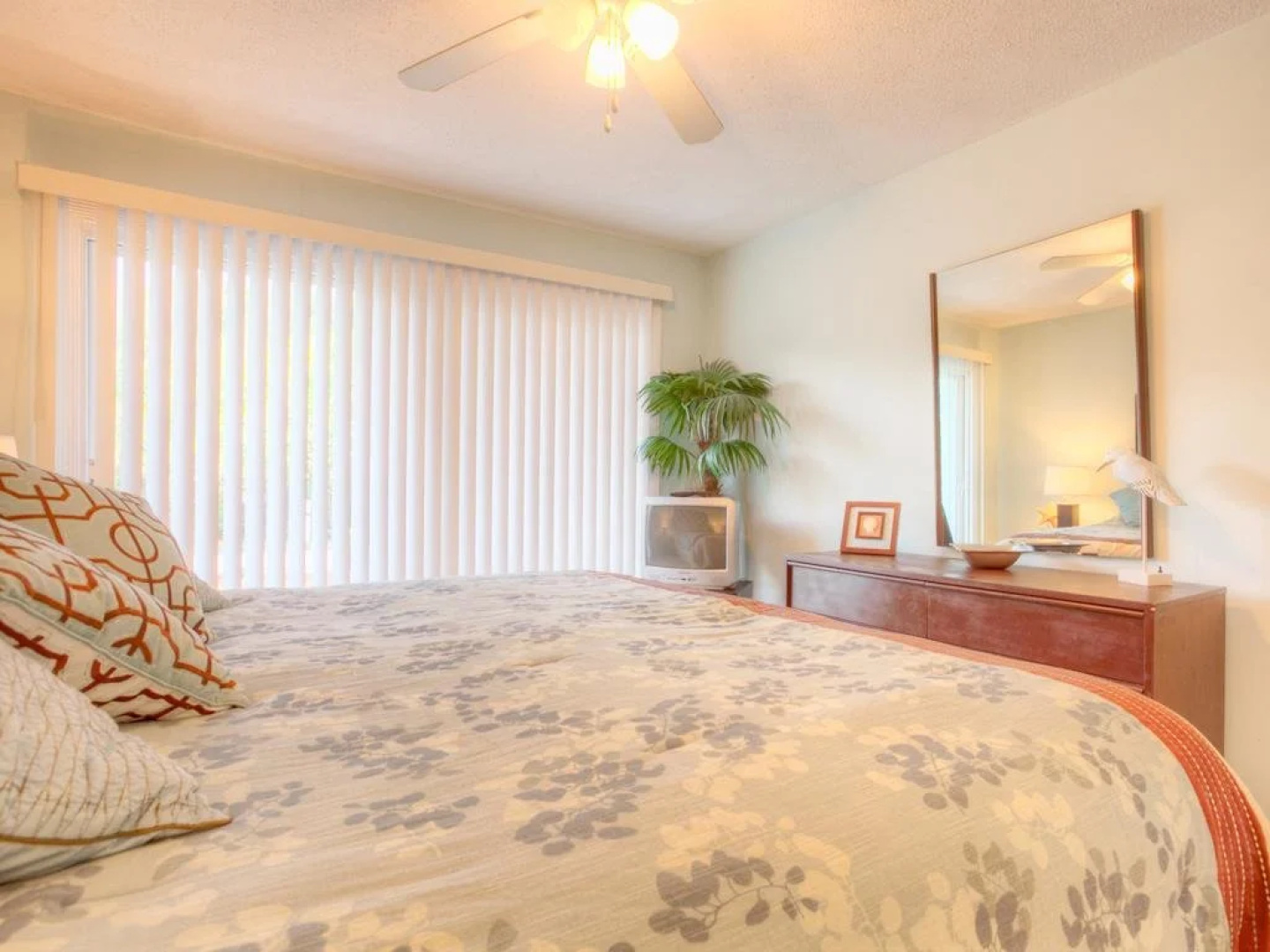 Quail Hollow Condominium