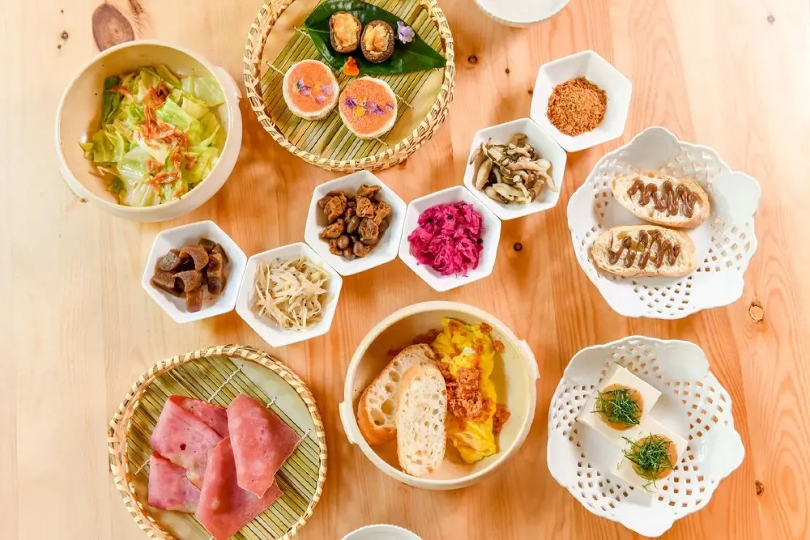 Chanshuo Forestville