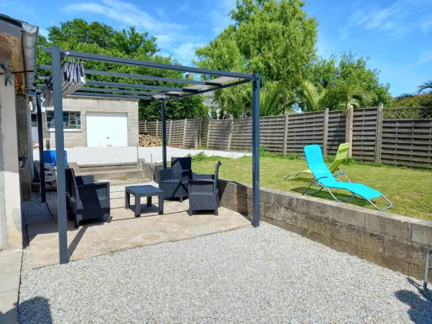 Maison de 3 chambres avec jardin clos et wifi a Quettehou