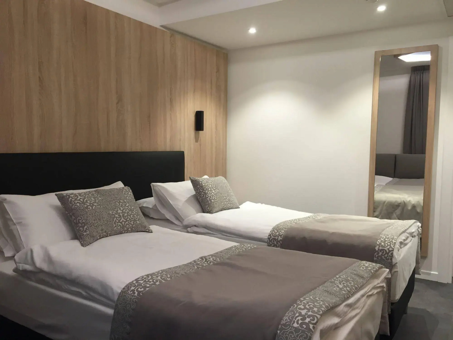 Tourist Hotel