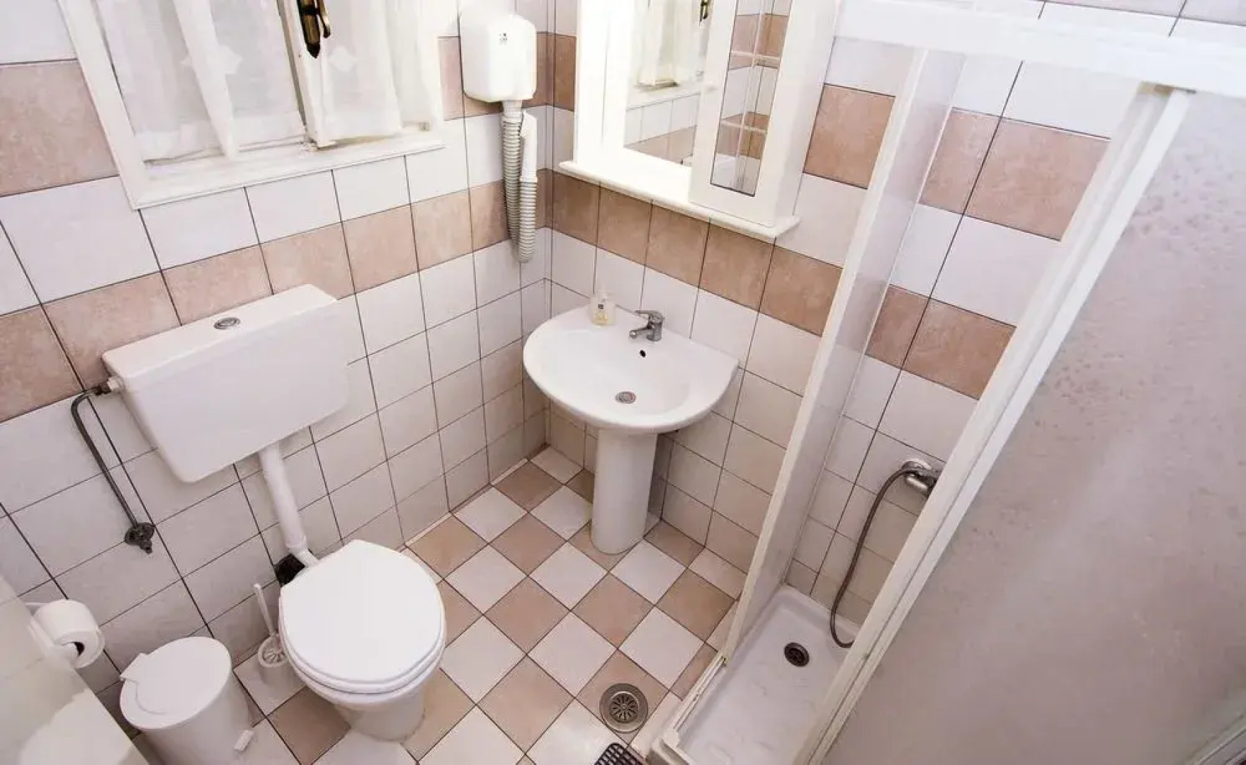 Silver Nests Apartments