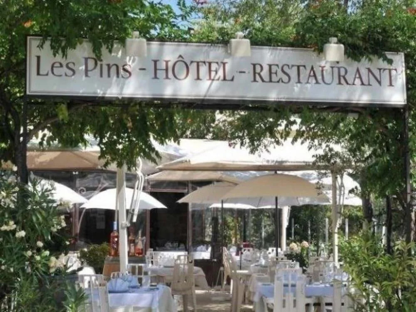 Hotel Restaurant Les Pins
