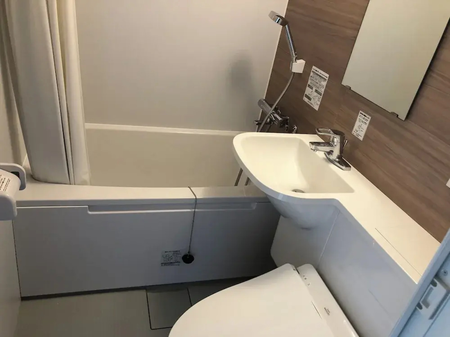 Hotel Crown Hills Goi