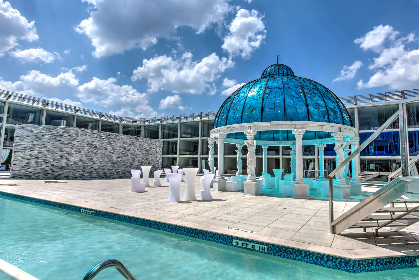 Crowne Plaza Hotel Northwest-Brookhollow