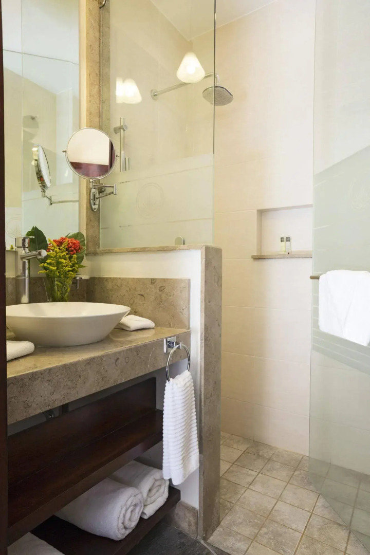 Los Abolengos, Grand Class Casona Hotel