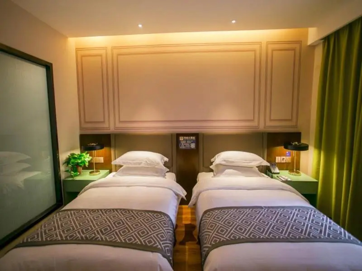 Gme Bozhou Qiaocheng District Jian'an Road Railway Station Hotel