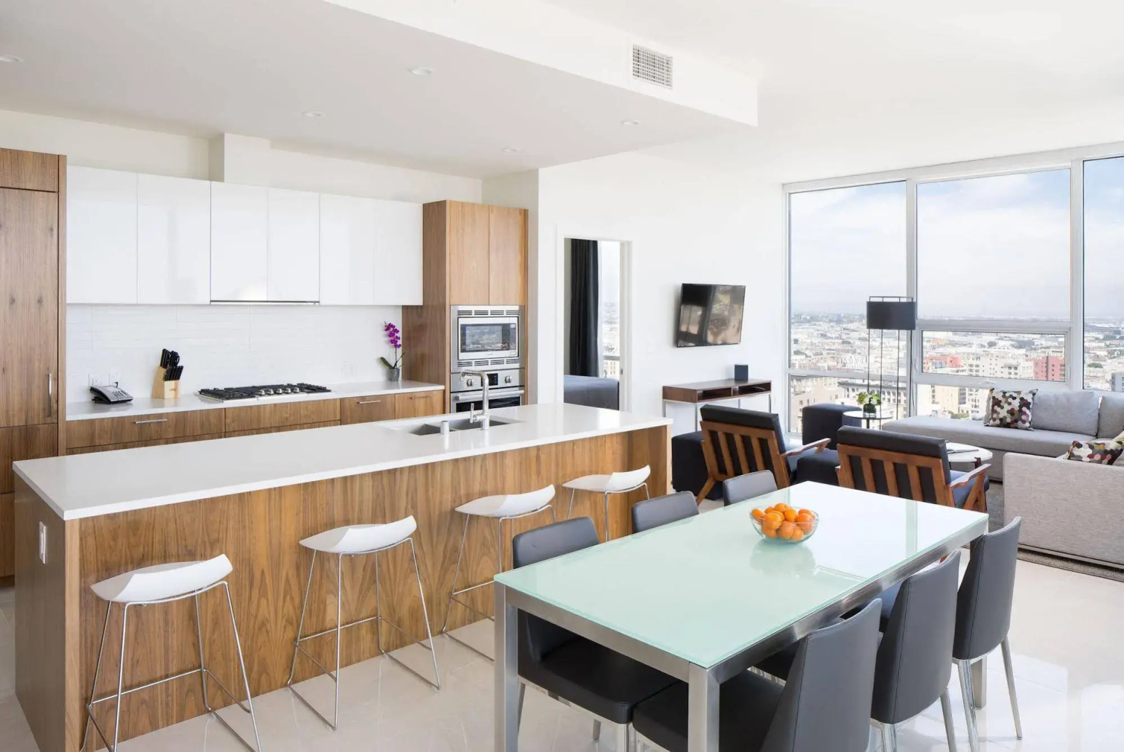 Level Furnished Living