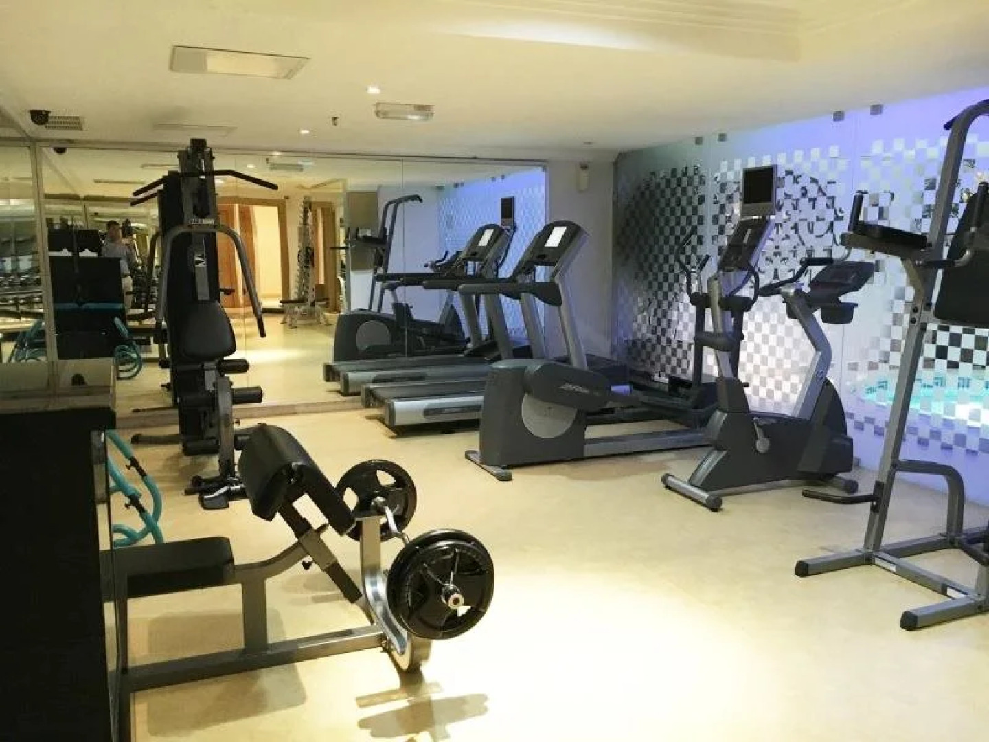 Mirage Suites Hotel - Family Only