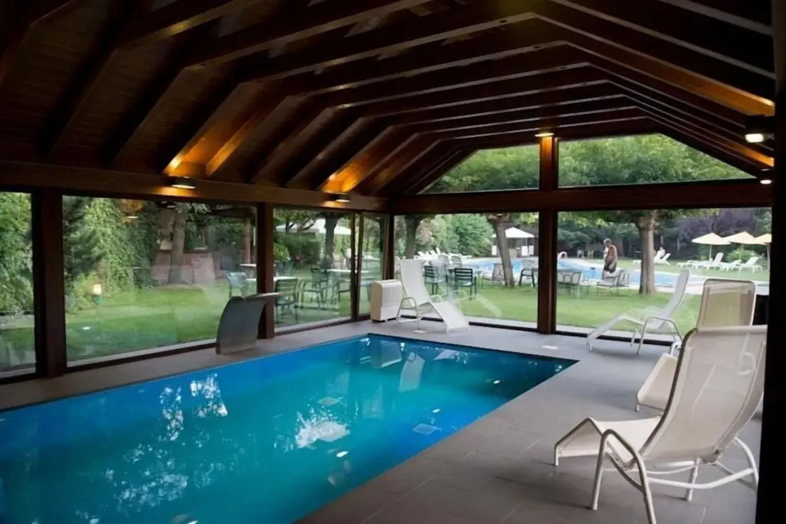 Apartamentos Pessets Adelaida