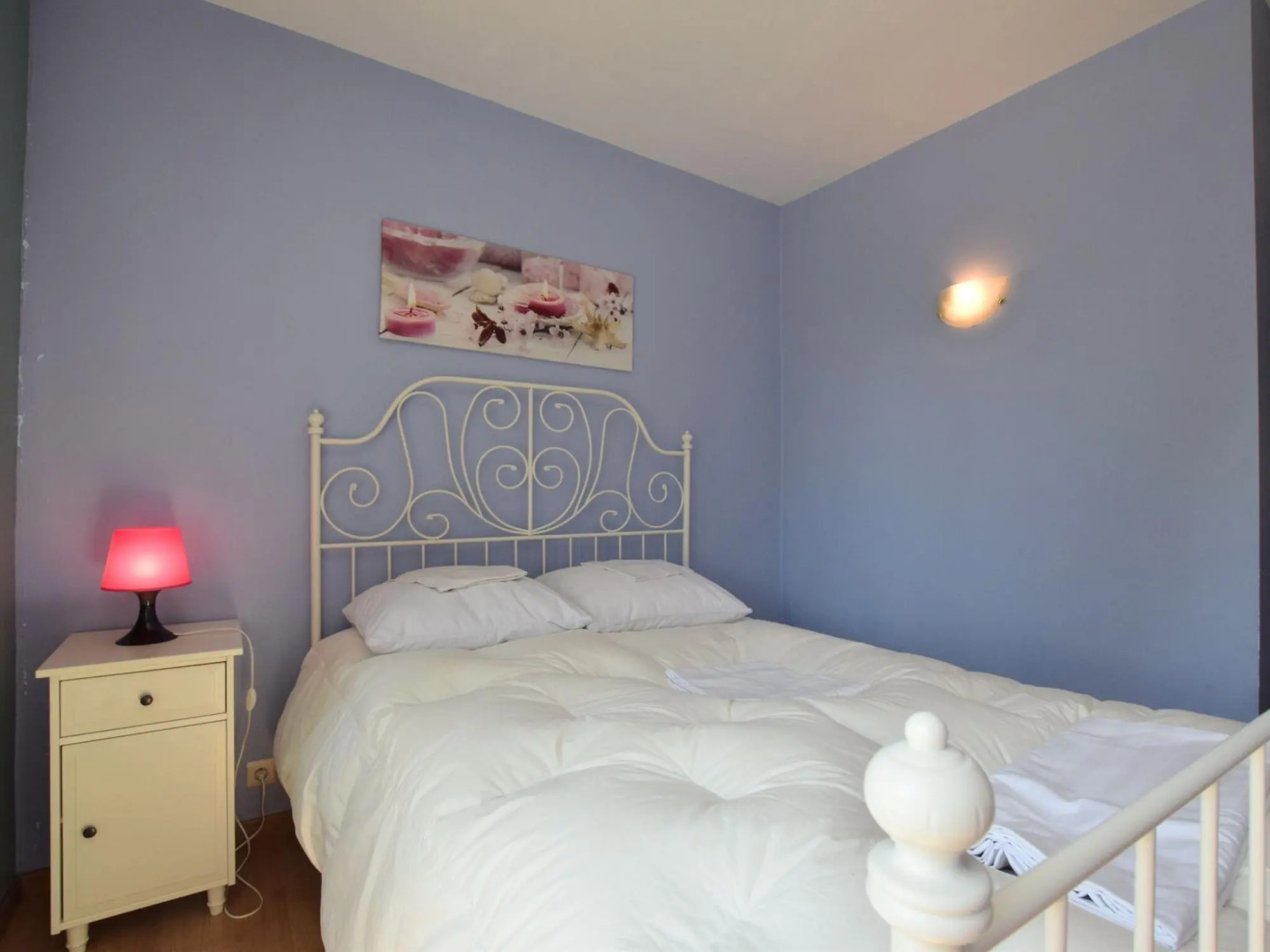 Pleasant Holiday Home with Sauna and Jacuzzi in Courtil