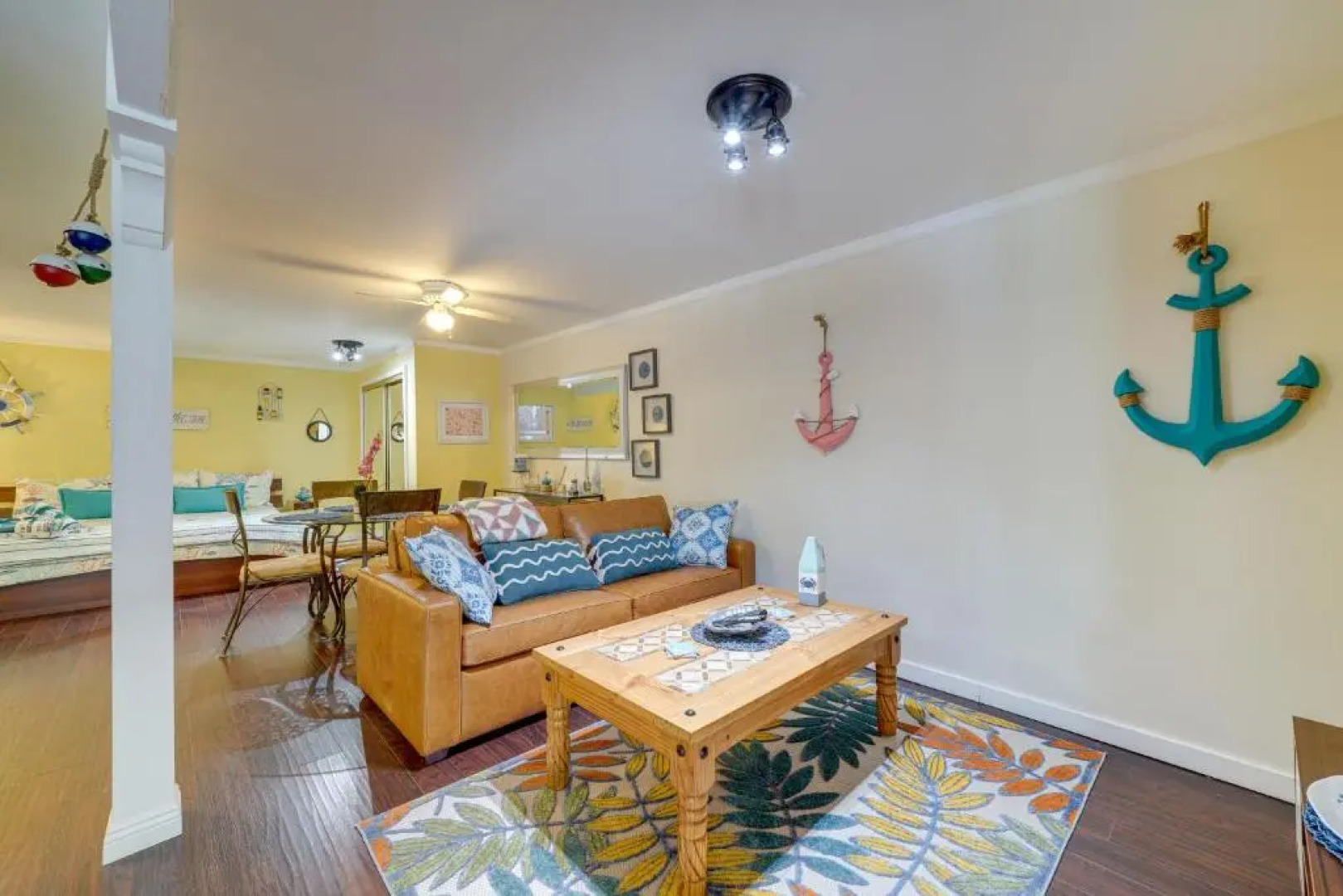 Santa Barbara Cozy Studio with Private Patio