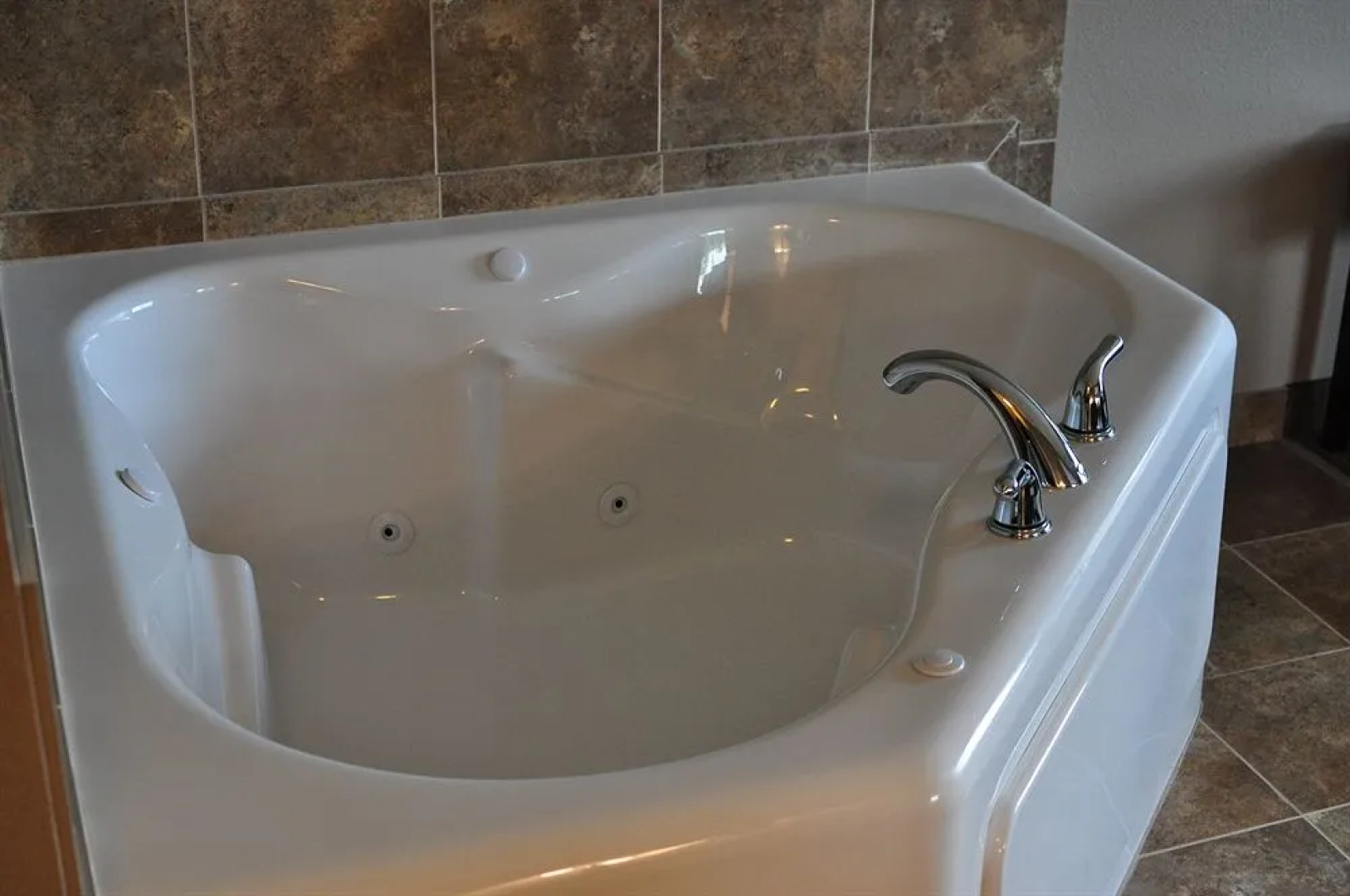 Boulders Inn & Suites Polk City