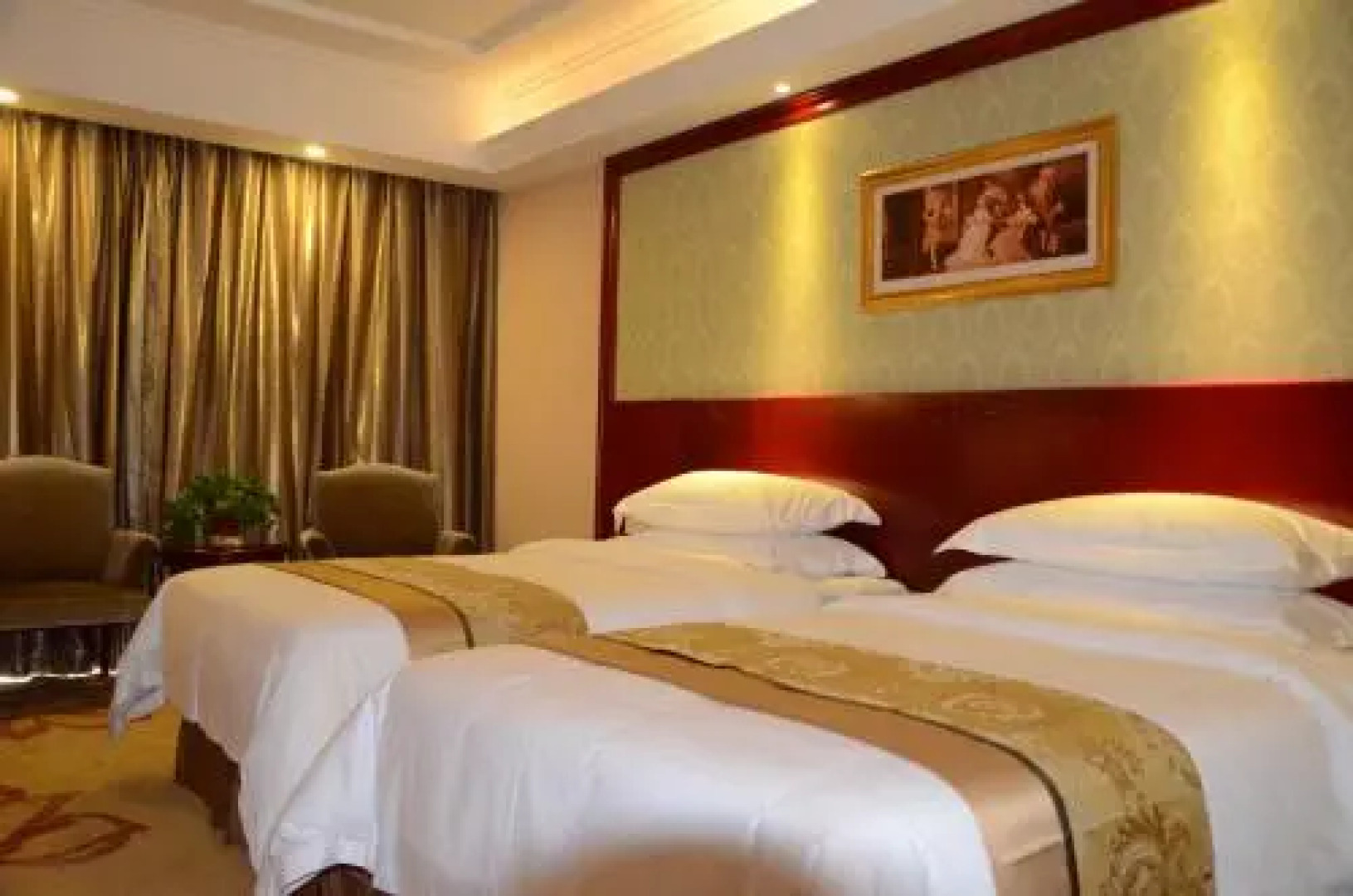 Vienna Hotel Chongqing Changshengqiao Subway Station Branch