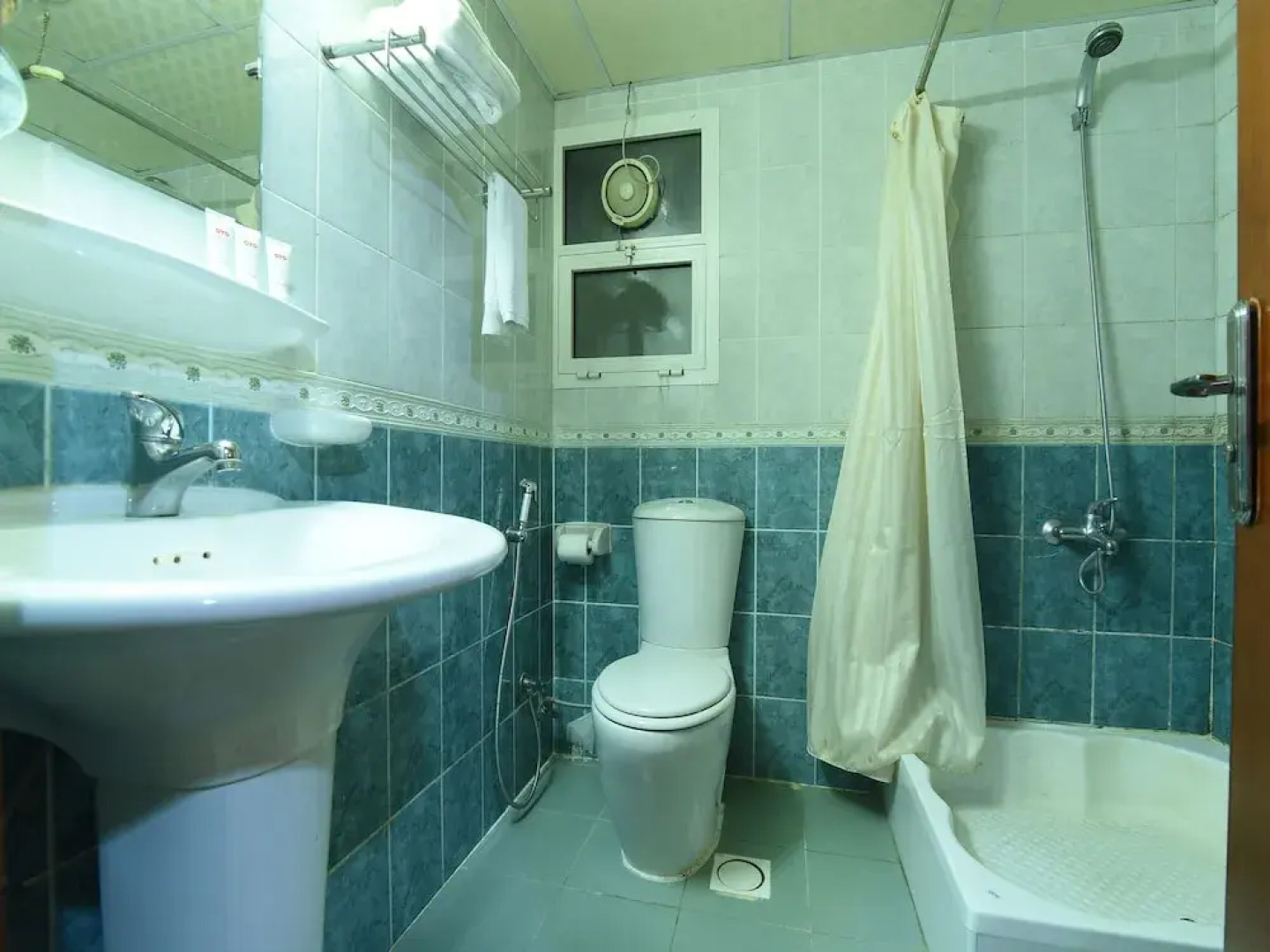 OYO 274 California Suites