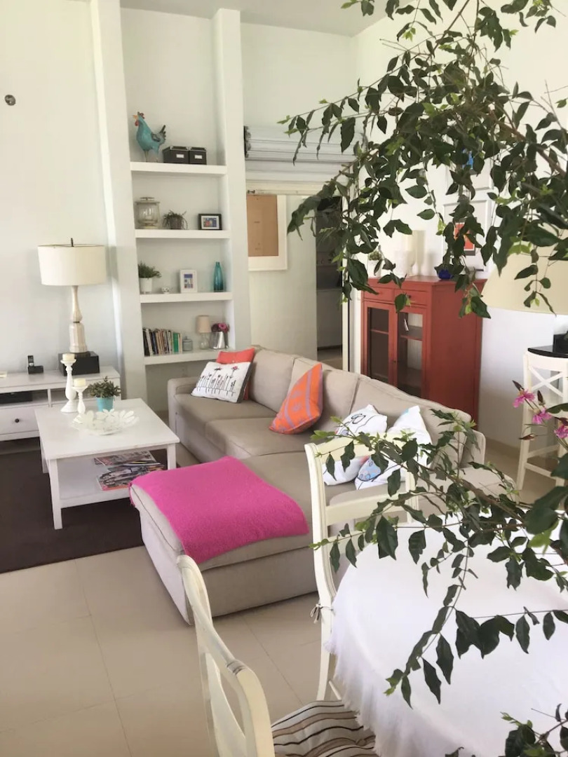 Beautiful House in Front of the Lake