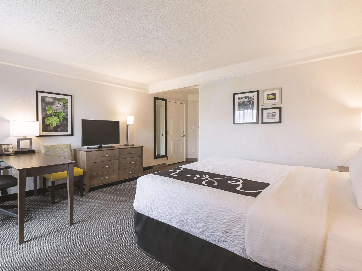 La Quinta Inn & Suites by Wyndham Dallas Plano West