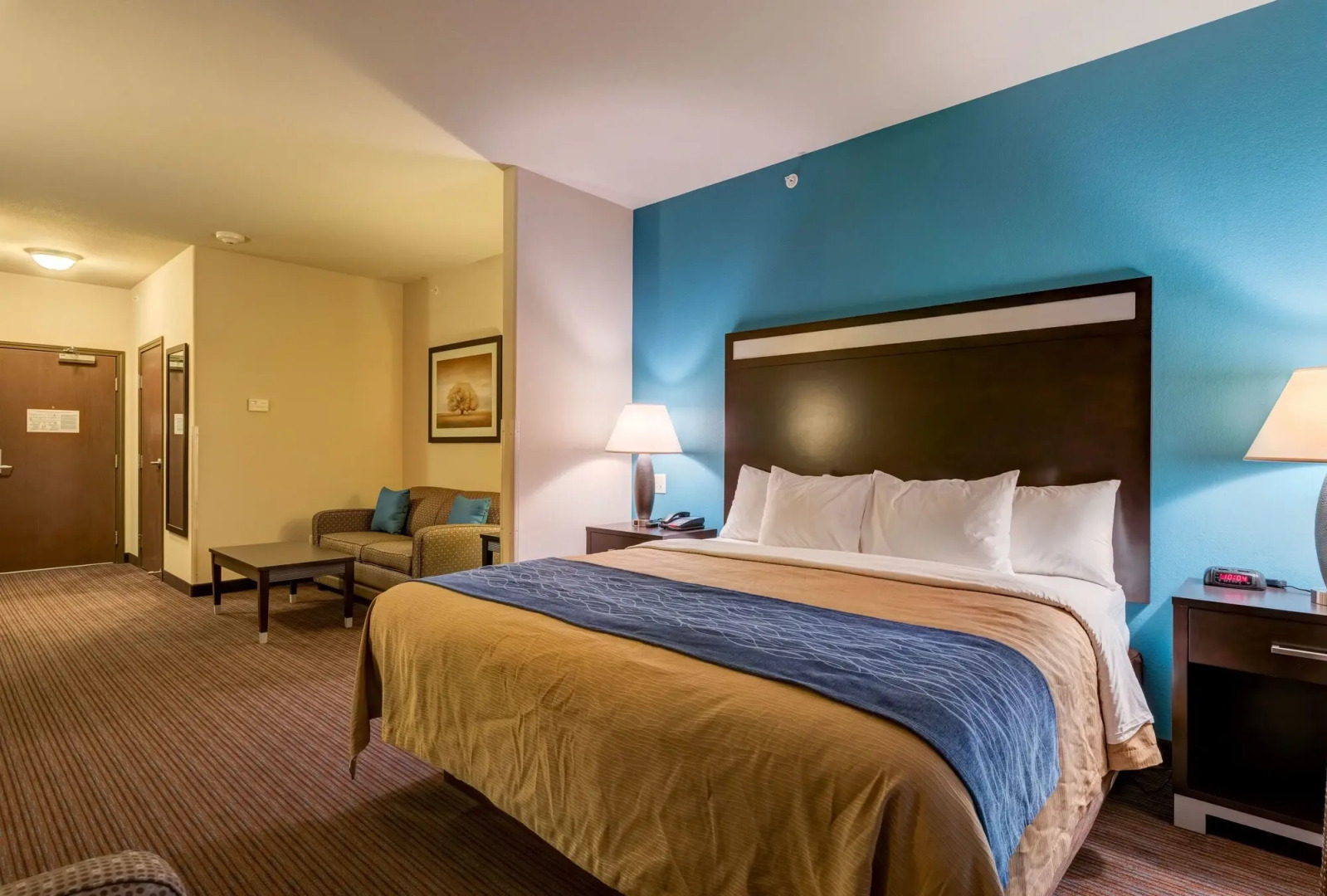 Comfort Inn & Suites