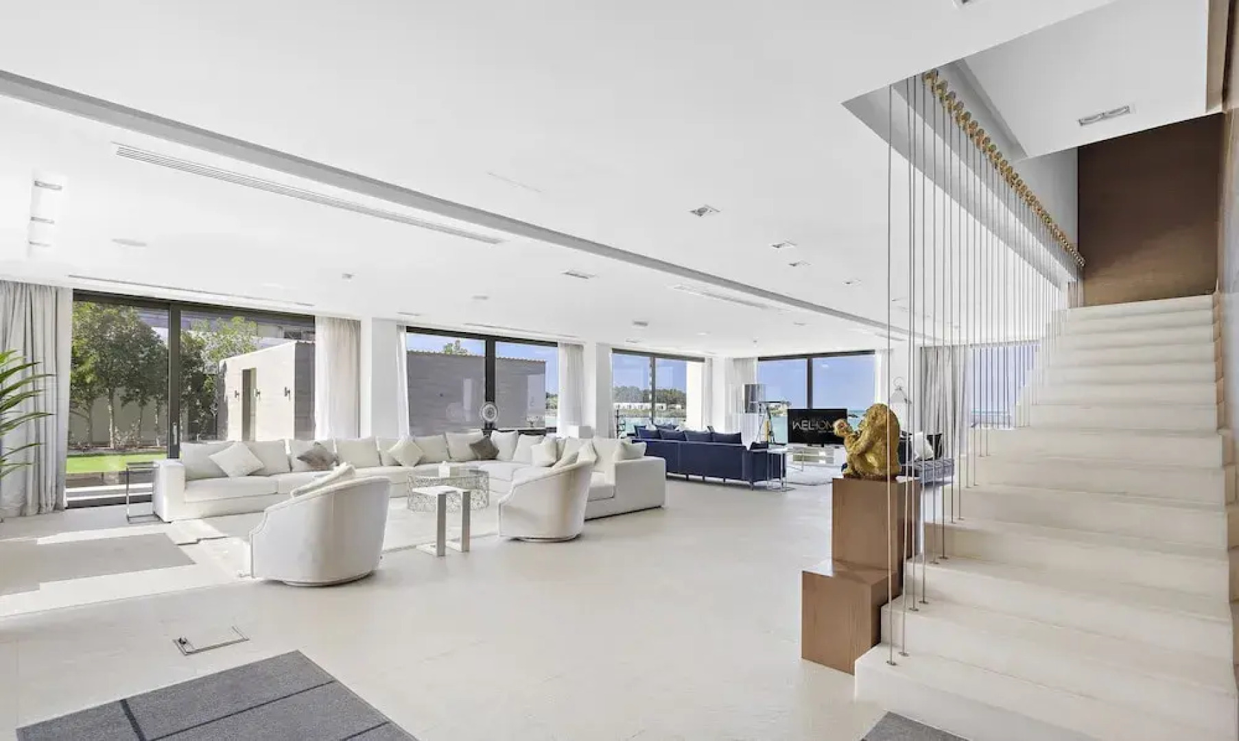 WelHome - Extraordinary Giant Water Villa on Nurai Island