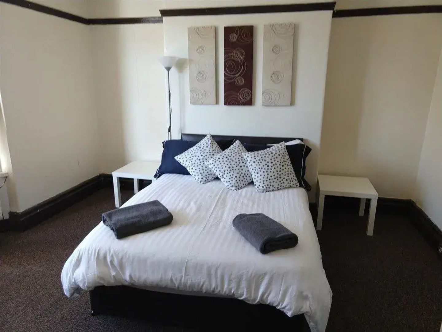 John St Town House - Self Catering