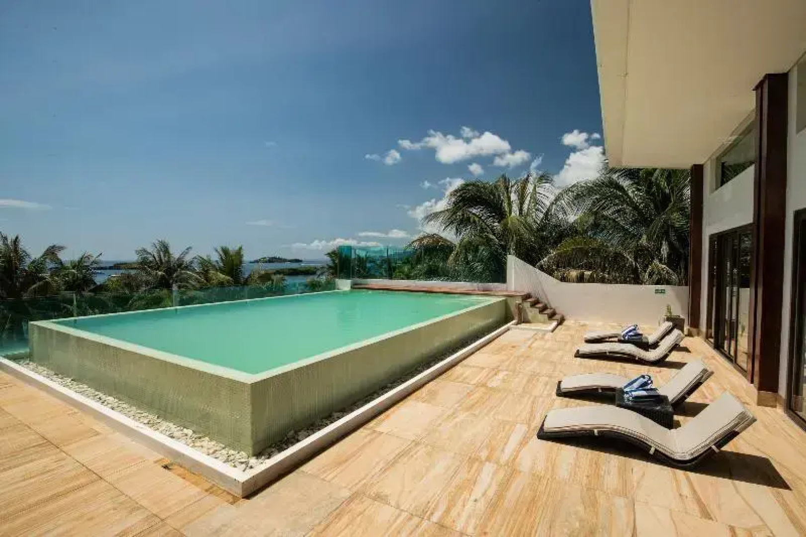Under the Stars Luxury Apartment