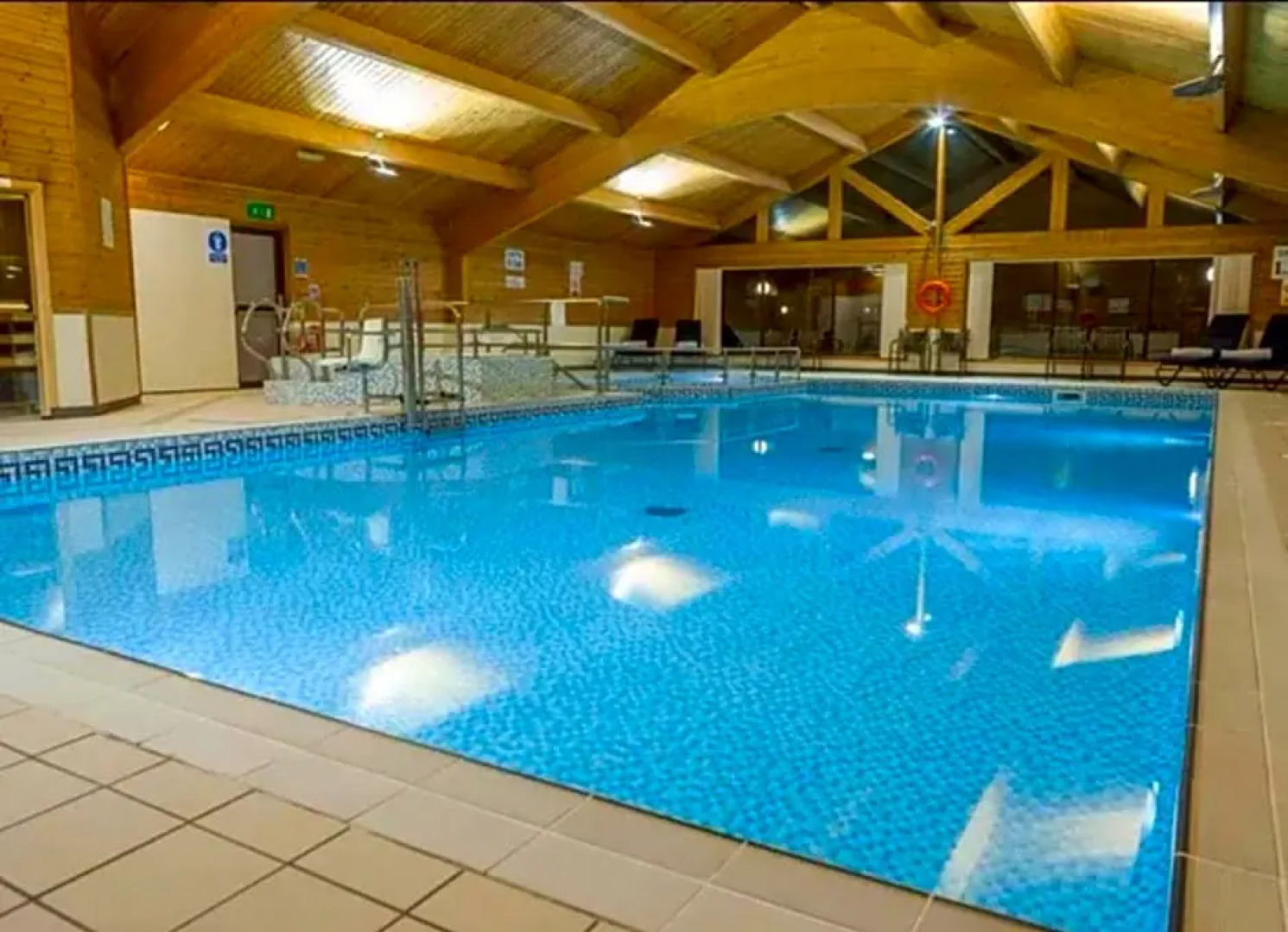 Fenna Lakeside Lodge - Pine Lake Resort