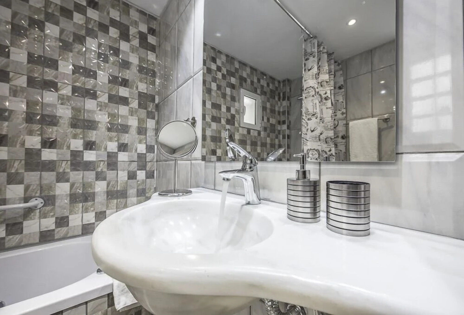 Modern Detached House