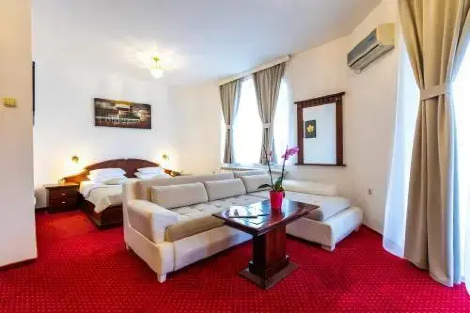 Garni Hotel Royal Crown