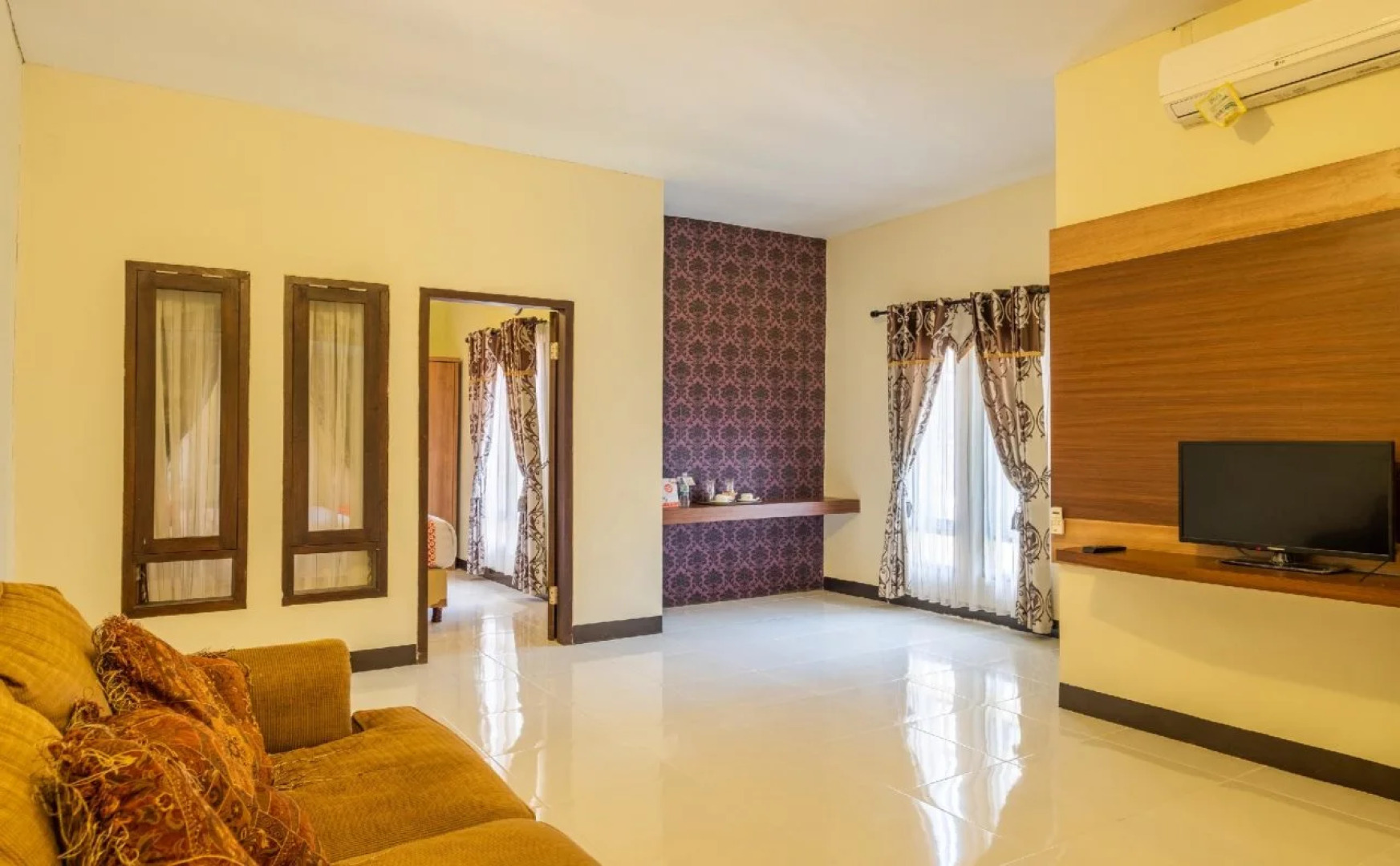 Aleyra Hotel and Villa Garut