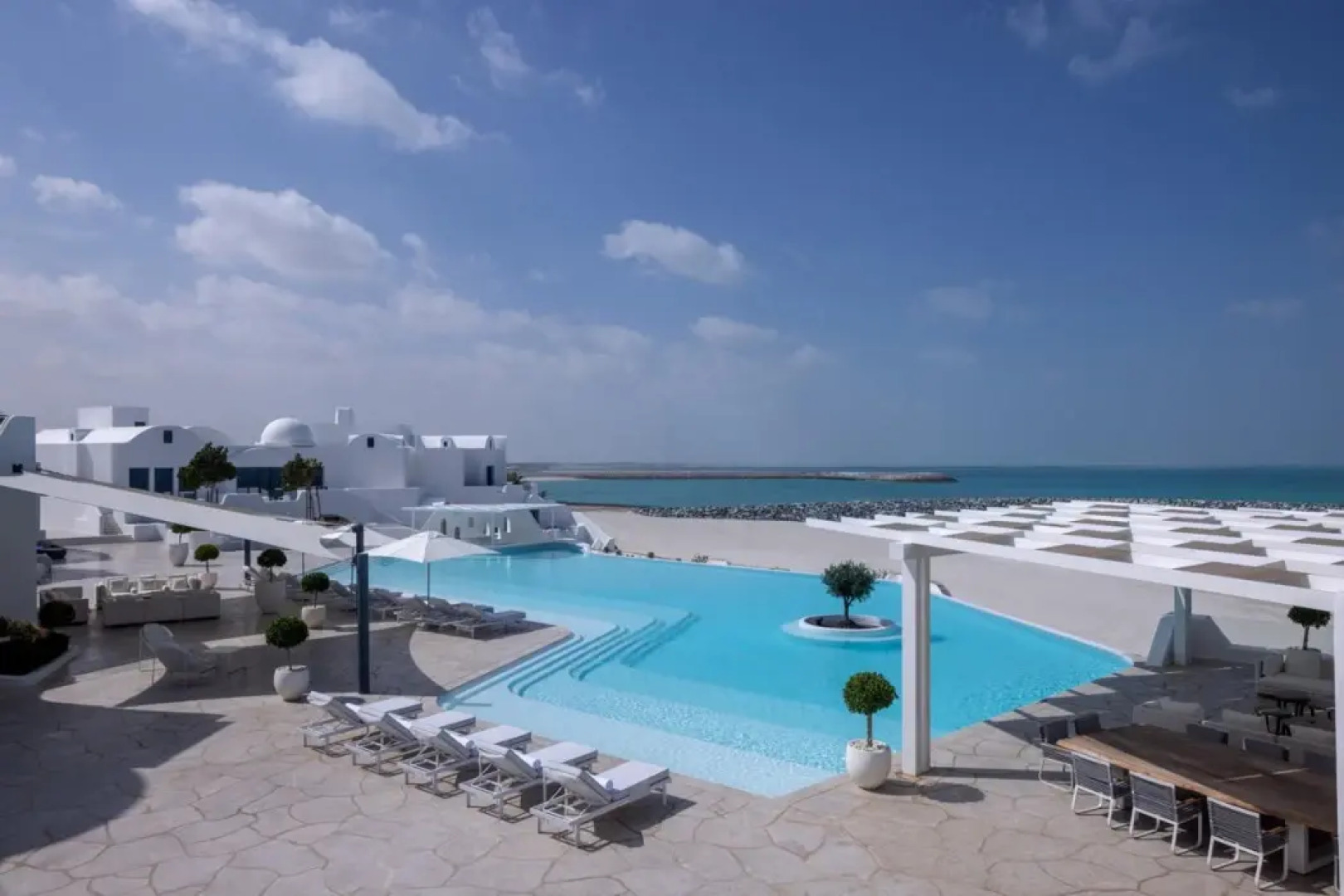 Anantara Santorini Abu Dhabi Retreat - Adults Only