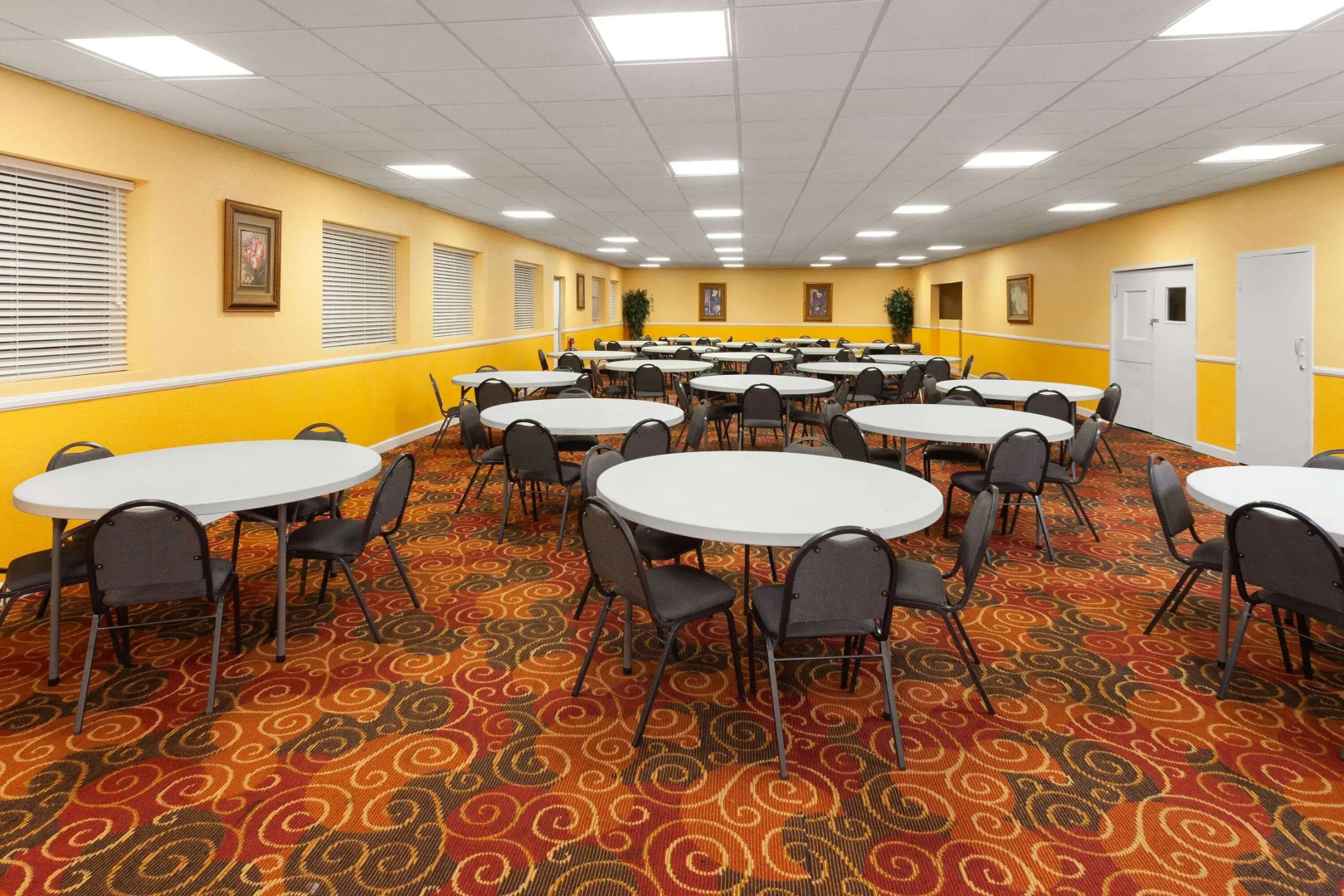 Days Inn by Wyndham Shelby