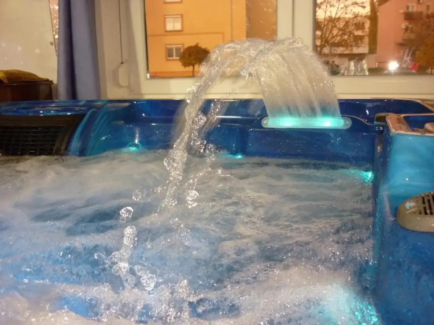 R1 Rolléder Apartman-ház