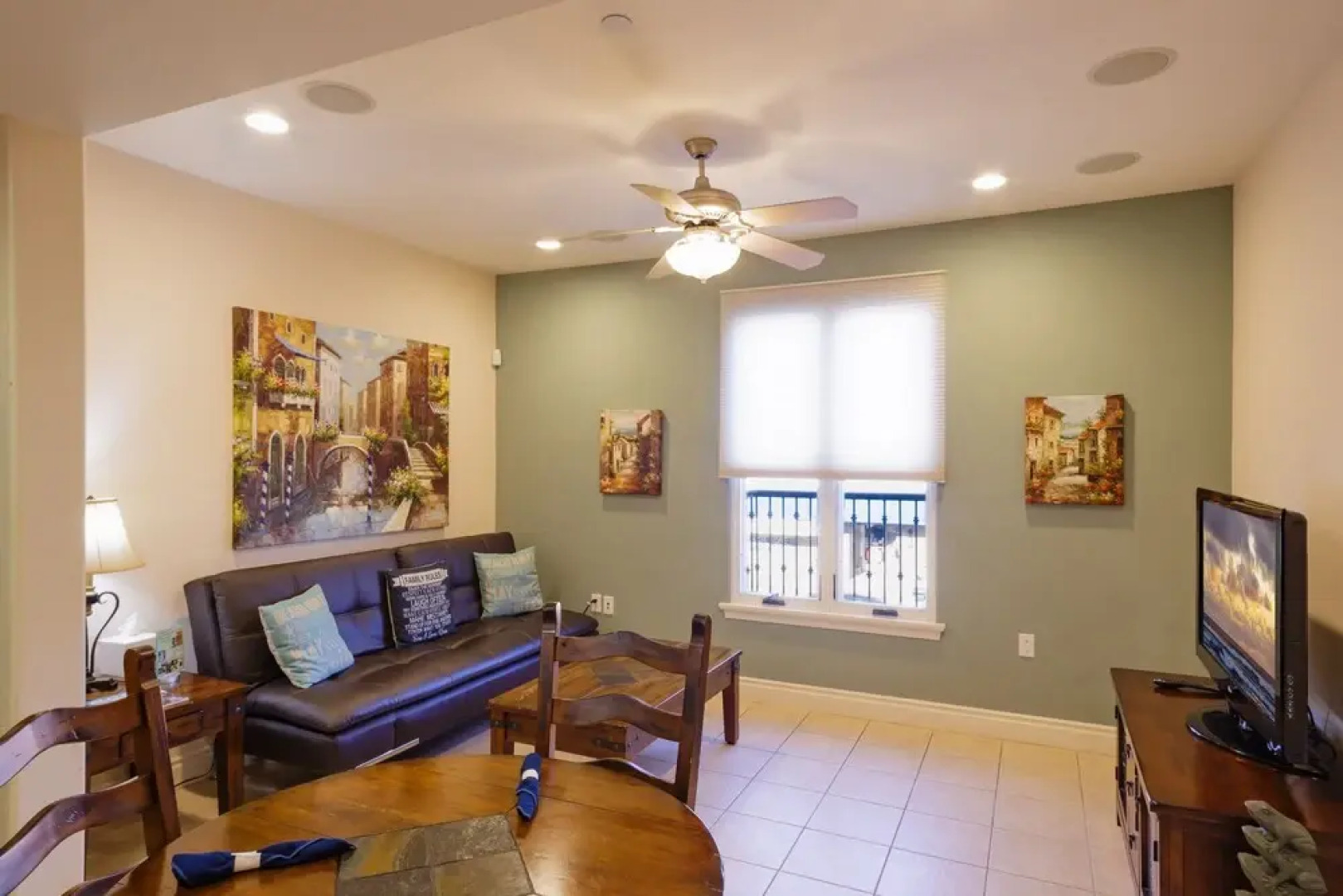 Valentina #301 1 Bedroom Condo by Redawning