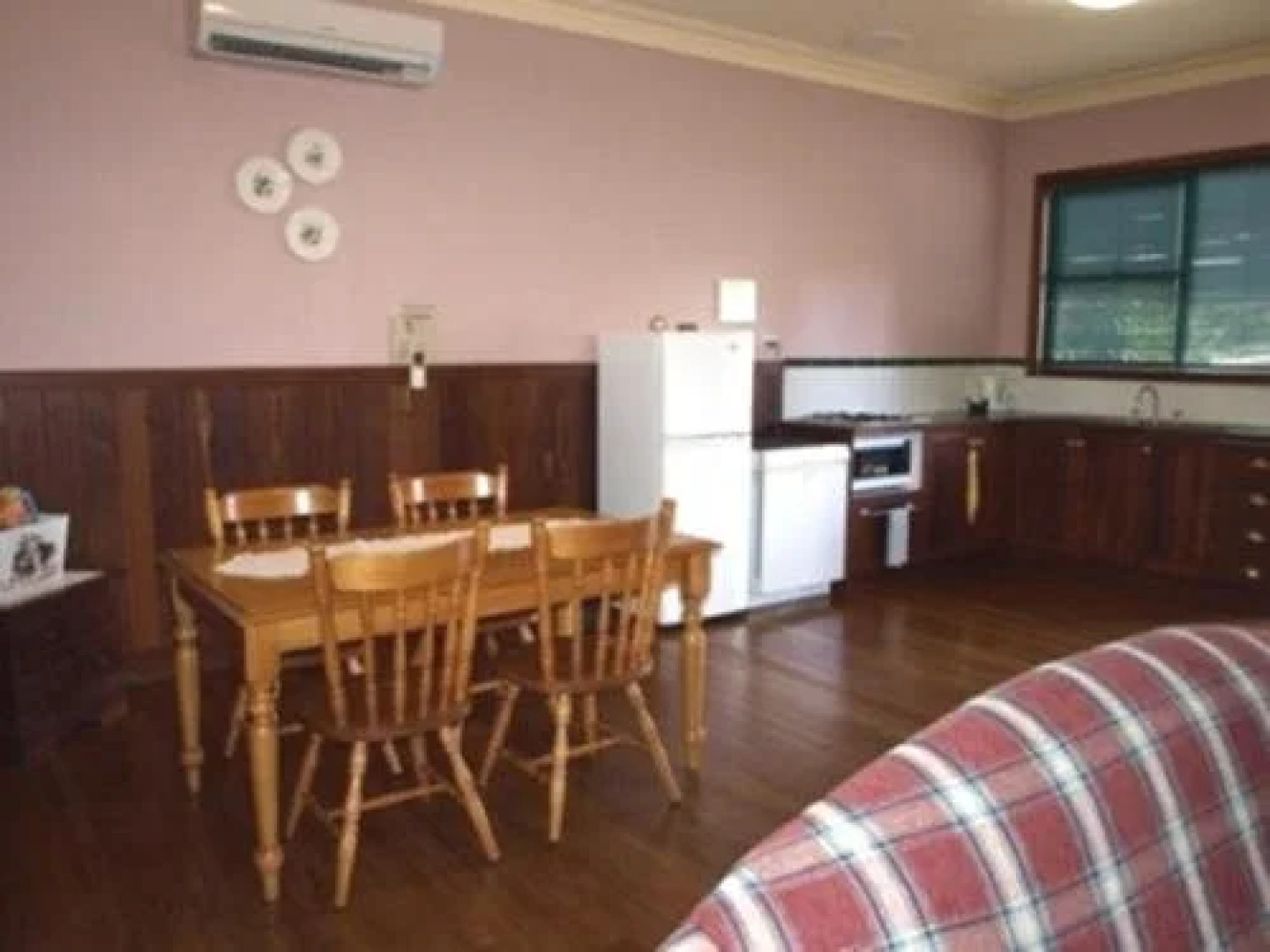 Pemberton Old Picture Theatre Holiday Apartments