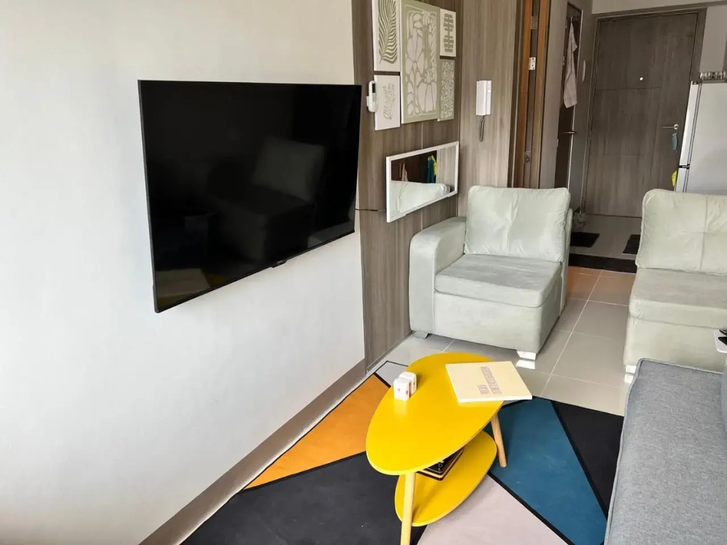 Beautiful 1bed condo Nr Airport, MOA, Makati, Bay