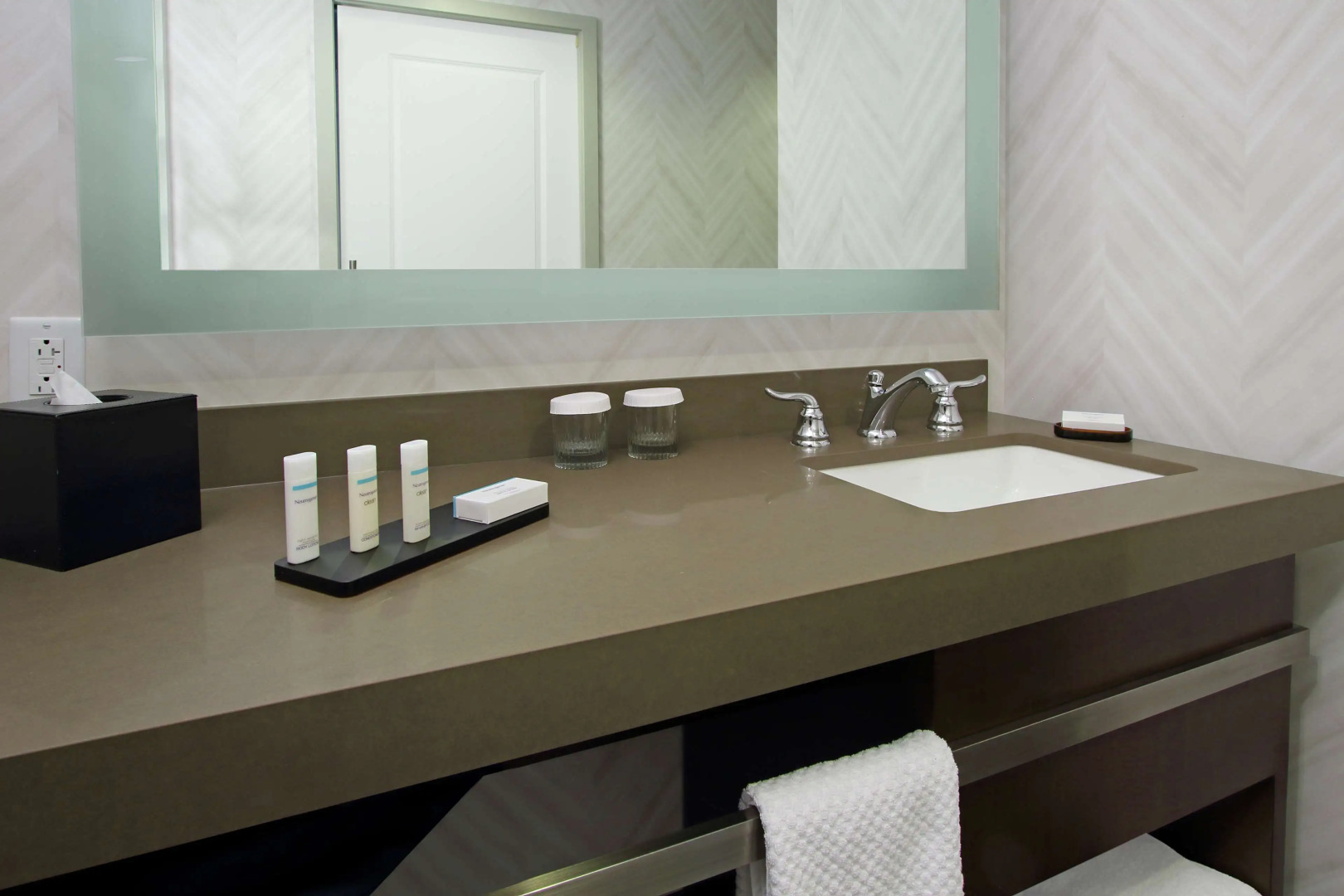 Embassy Suites By Hilton Pittsburgh Downtown