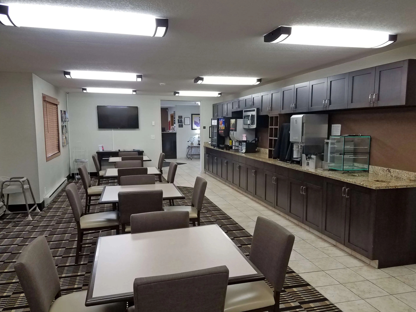 Americas Best Value Inn & Suites Bismarck