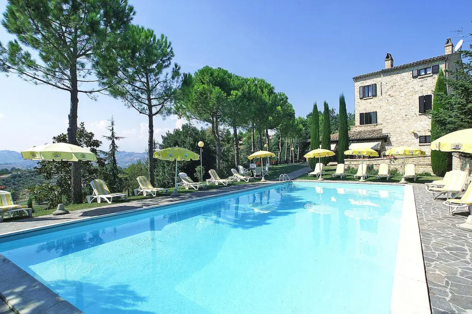 Apartment in Residence La Ginestra in Montelparo