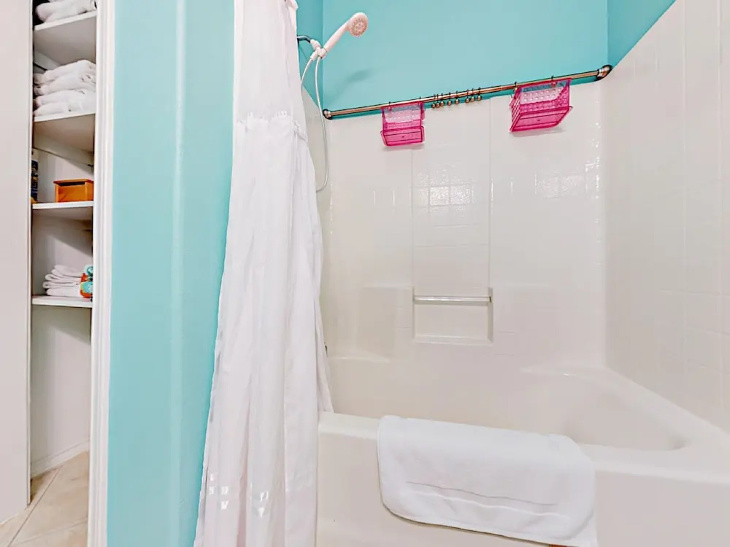 Port Aransas Condo by RedAwning