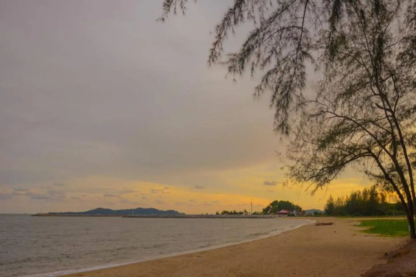 Duangtawan Beach Resort