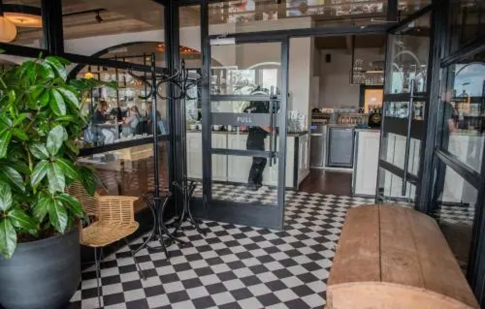 Hotel Café Restaurant Monopole