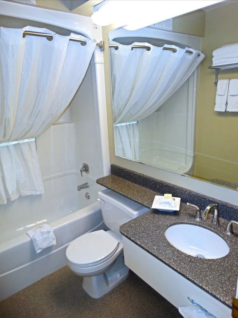 Amsterdam Inn Sussex