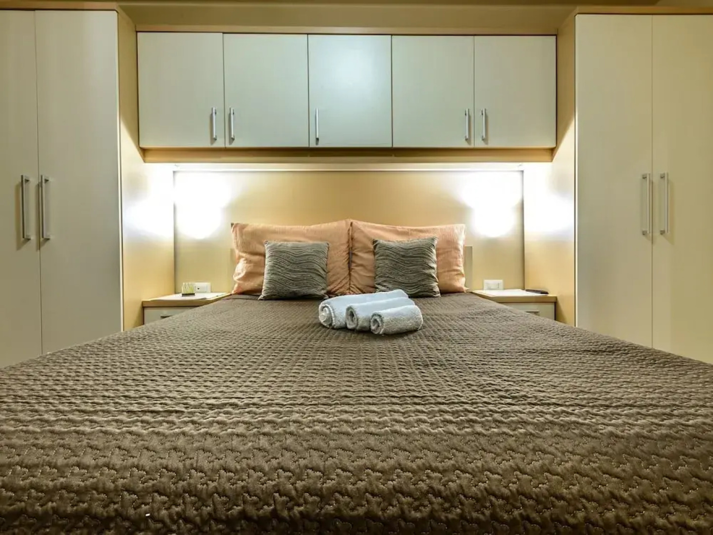 Villa Pave - Six-bedroom Villa With Terrace and Swimming Pool