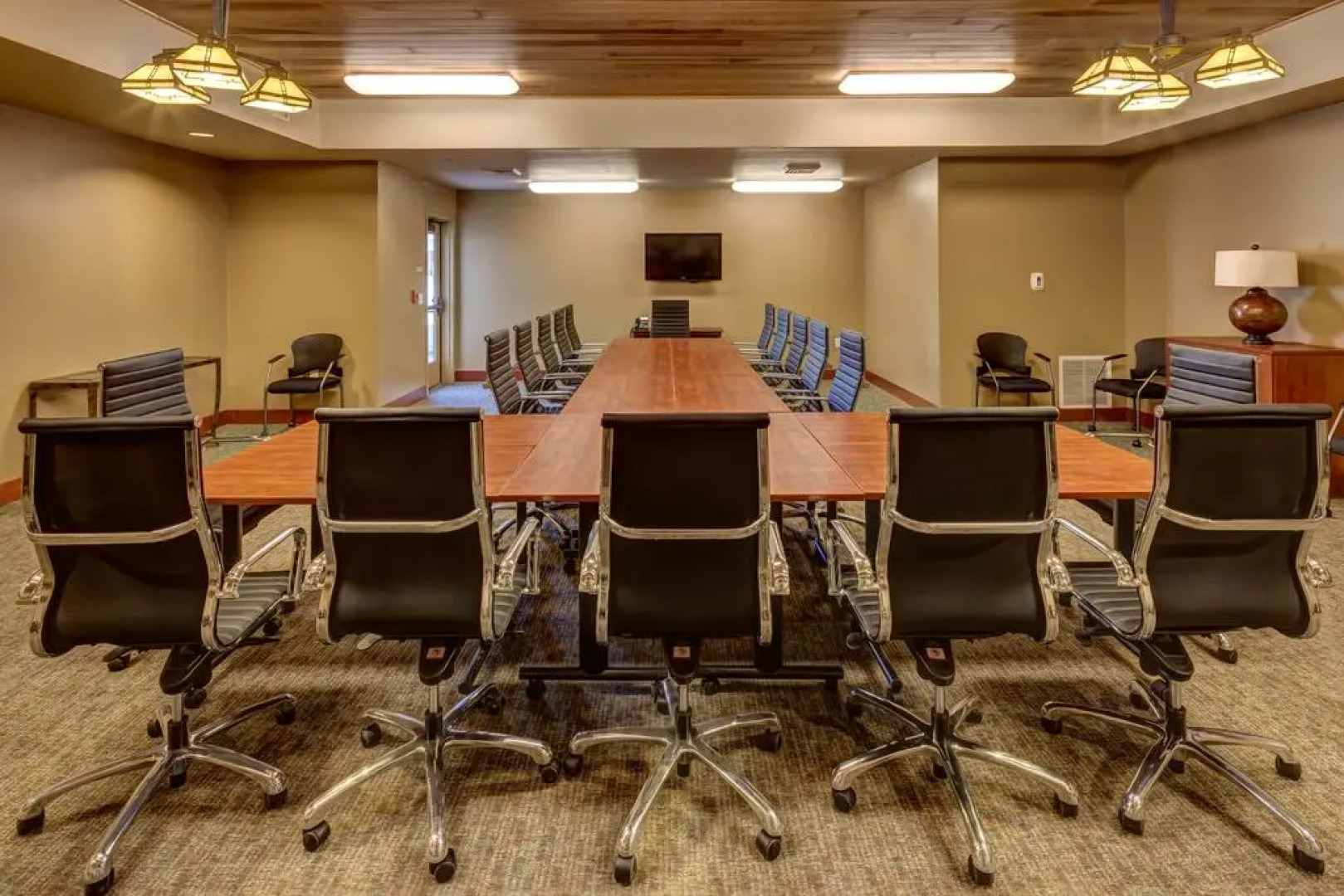 Clarion Hotel & Suites