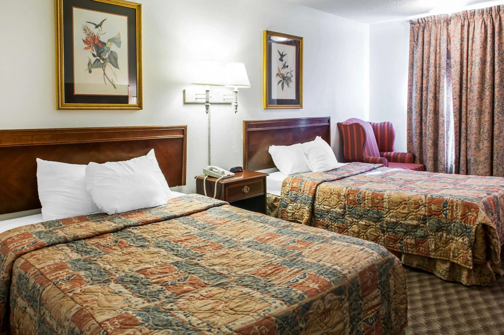 Econo Lodge Eagle Nest